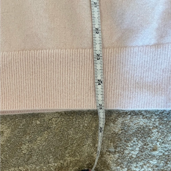 Vince Weekend V-Neck Cashmere Sweater Size M Pink - Picture 5 of 7